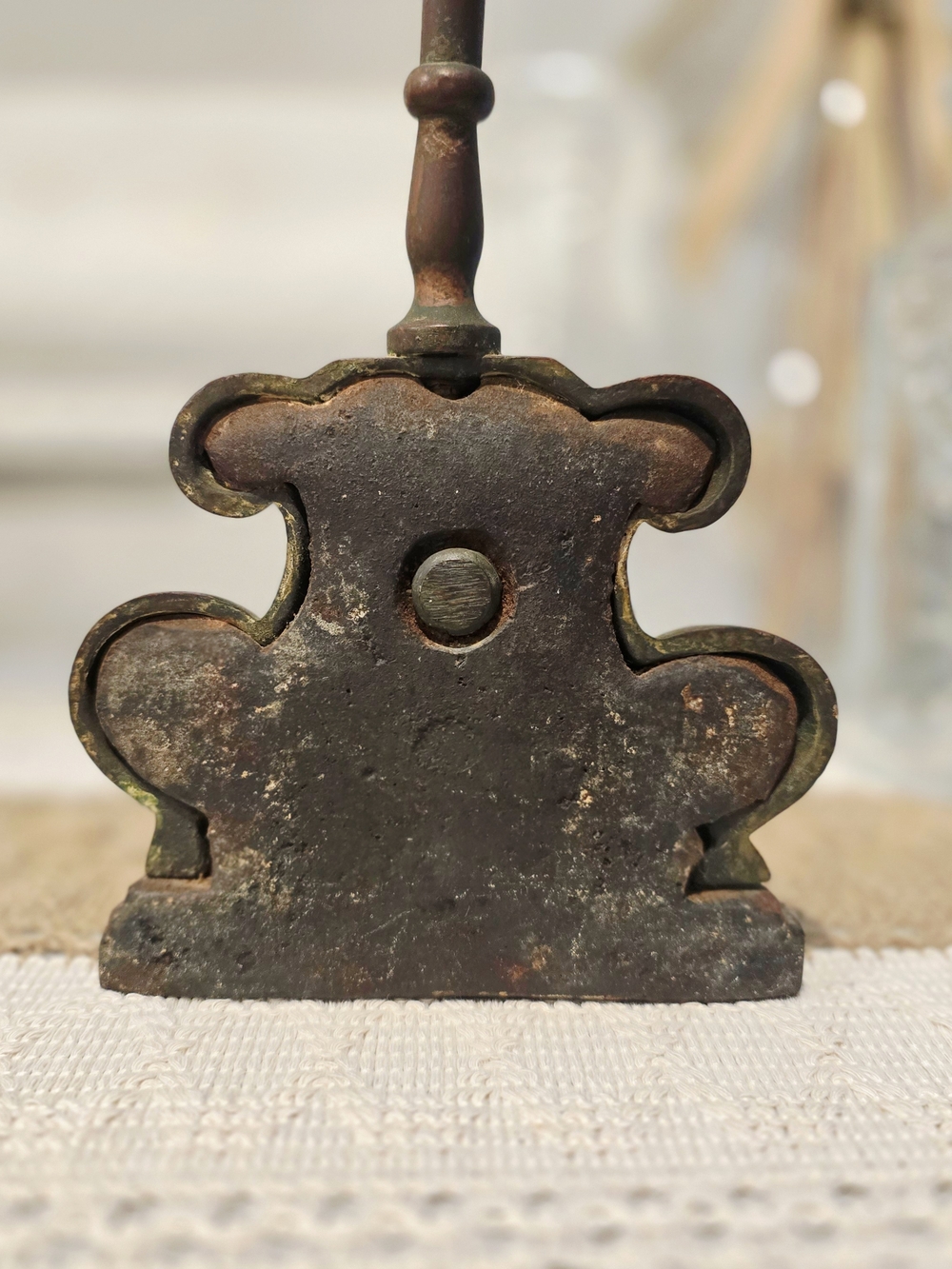 Vintage Cast Iron Door Stopper with Rubbed Gold Tone Made in England - Picture 6 of 11